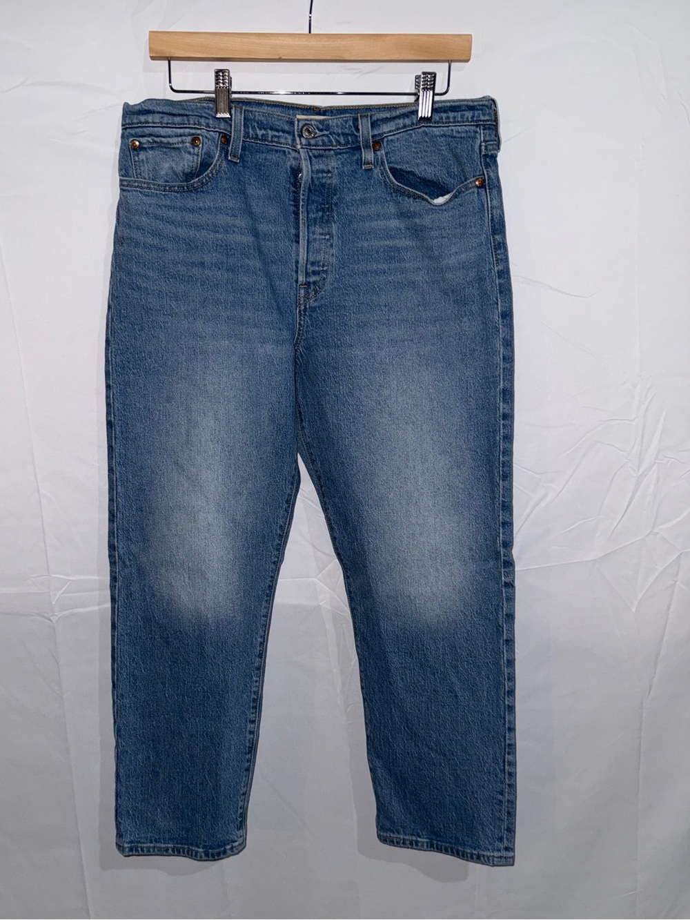 Levi’s Wedgie Straight Jeans size 32